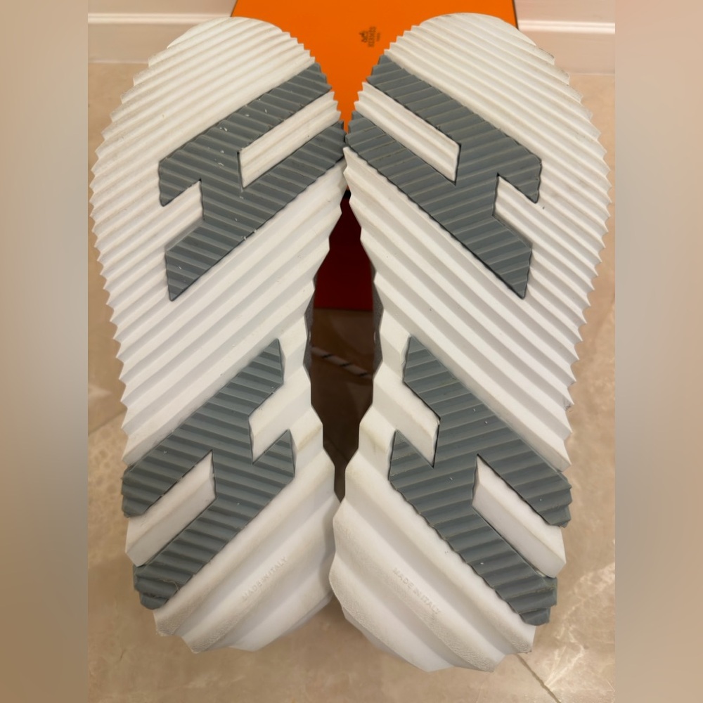 Hermès Slip-On Sneakers – Knit & lamb skin– Made in Italy Size 39,5 ( US 9-9,5) - Picture 10 of 12